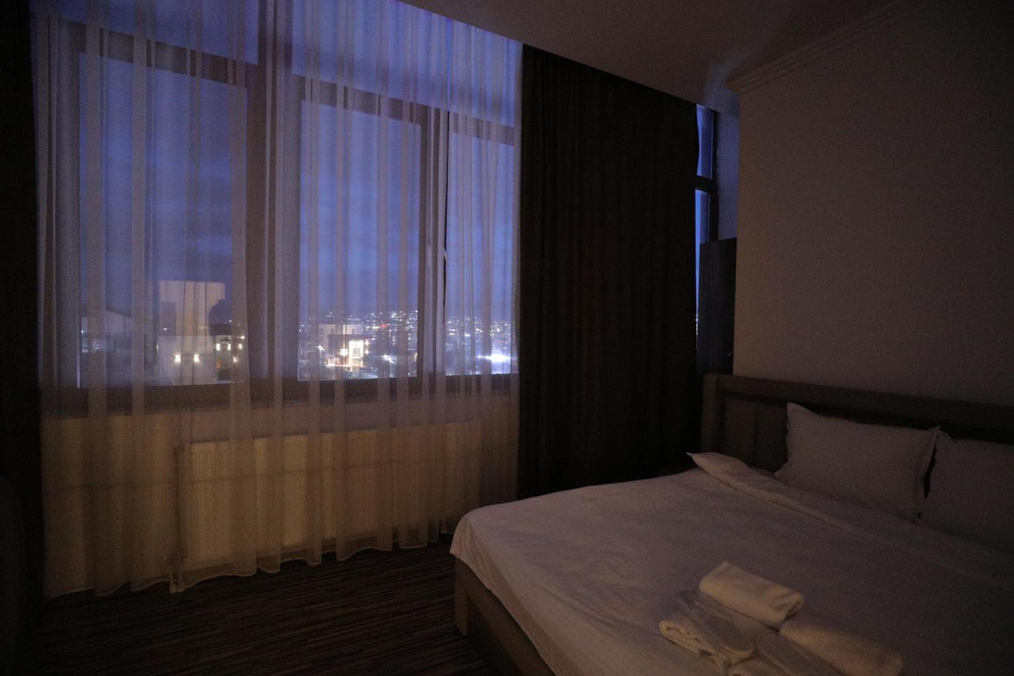 Hotel Denis Prisztina Zewnętrze zdjęcie